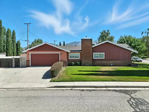 700 Mulberry St, Tehachapi, CA 93561 photo 2
