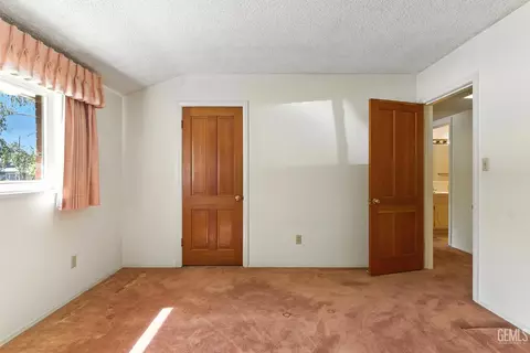700 Mulberry St, Tehachapi, CA 93561 photo 15