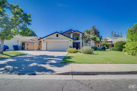 9604 Lea Oak Rd, Bakersfield, CA 93311