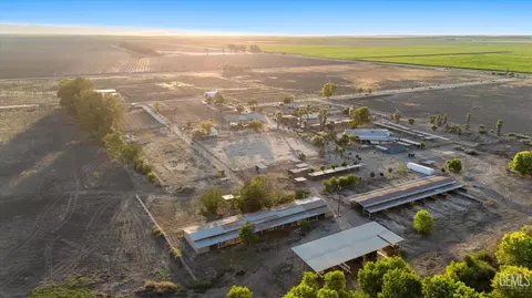 8661 Herring Rd, Bakersfield, CA 93313 photo 68