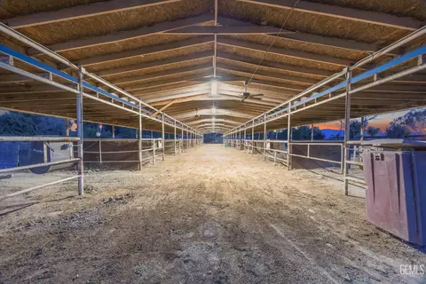 8661 Herring Rd, Bakersfield, CA 93313 photo 15