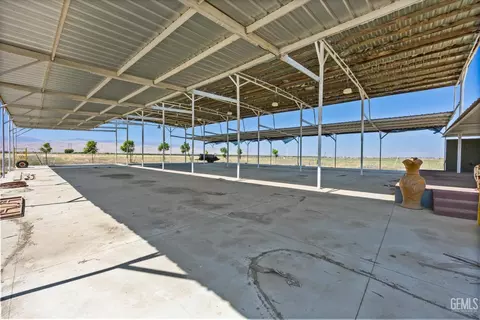 8661 Herring Rd, Bakersfield, CA 93313 photo 30
