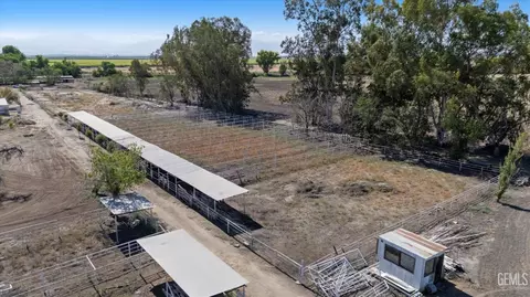 8661 Herring Rd, Bakersfield, CA 93313 photo 57