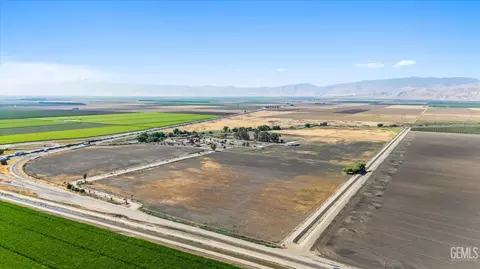 8661 Herring Rd, Bakersfield, CA 93313 photo 17