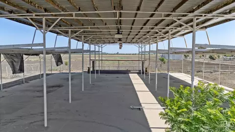 8661 Herring Rd, Bakersfield, CA 93313 photo 59