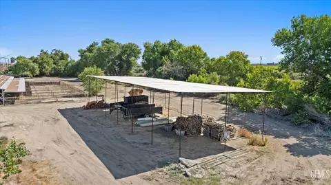8661 Herring Rd, Bakersfield, CA 93313 photo 52