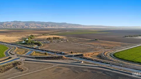 8661 Herring Rd, Bakersfield, CA 93313 photo 65