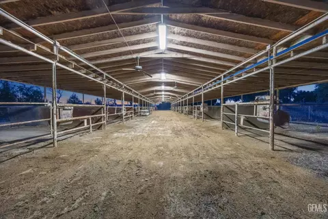 8661 Herring Rd, Bakersfield, CA 93313 photo 22