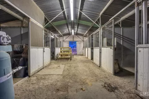 8661 Herring Rd, Bakersfield, CA 93313 photo 9
