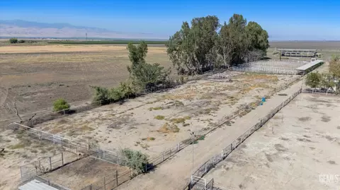 8661 Herring Rd, Bakersfield, CA 93313 photo 55