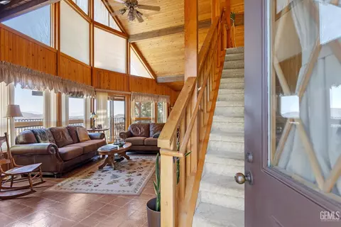 25001 Cannonero Ct, Tehachapi, CA 93561 photo 4