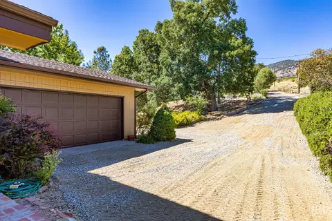 25001 Cannonero Ct, Tehachapi, CA 93561 photo 3