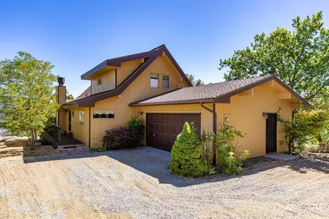 25001 Cannonero Ct, Tehachapi, CA 93561 photo 2