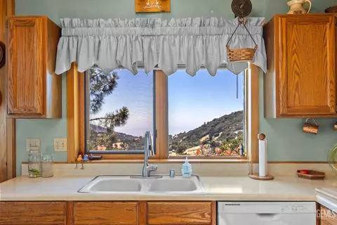 25001 Cannonero Ct, Tehachapi, CA 93561 photo 17
