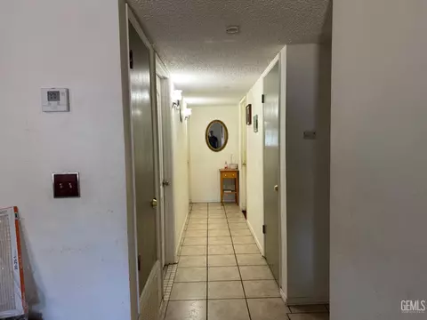 Entry Way - 819 Stephen Ct, Wasco, CA 93280 photo 1 of 1
