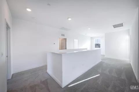 Entry Way - 3328 Rustic Woods Ln, Shafter, CA 93263 photo 10 of 10