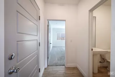 Entry Way - 3328 Rustic Woods Ln, Shafter, CA 93263 photo 1 of 10