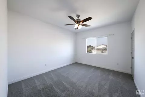 Bedroom - 3328 Rustic Woods Ln, Shafter, CA 93263 photo 1 of 6