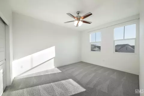 Bedroom - 3328 Rustic Woods Ln, Shafter, CA 93263 photo 3 of 6