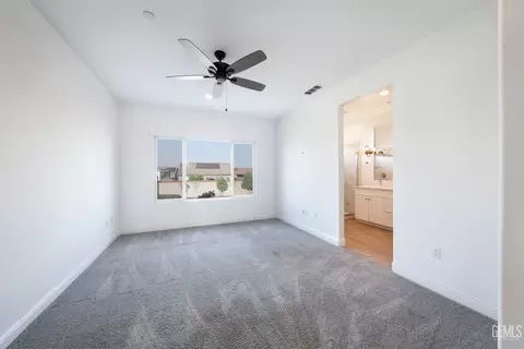 Bedroom - 3328 Rustic Woods Ln, Shafter, CA 93263 photo 2 of 6