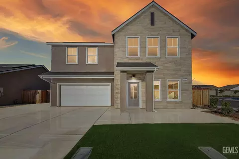 Exterior - 3328 Rustic Woods Ln, Shafter, CA 93263 photo 1 of 7