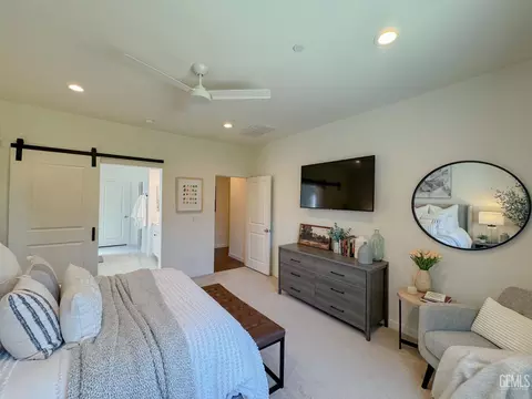 9926 Biscayne Dr, Bakersfield, CA 93311 photo 28