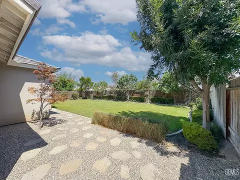 9926 Biscayne Dr, Bakersfield, CA 93311 photo 33