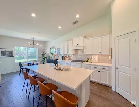 9926 Biscayne Dr, Bakersfield, CA 93311 photo 15