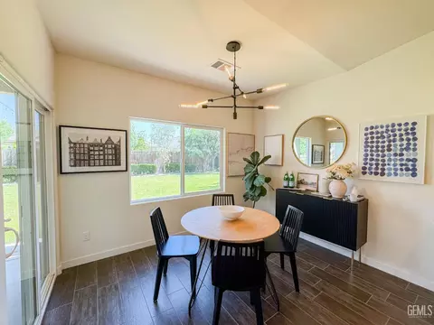 9926 Biscayne Dr, Bakersfield, CA 93311 photo 9