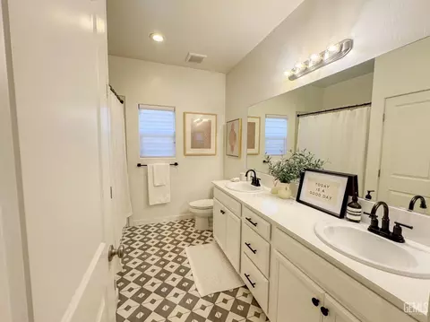 9926 Biscayne Dr, Bakersfield, CA 93311 photo 24