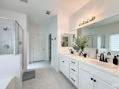 9926 Biscayne Dr, Bakersfield, CA 93311 photo 29