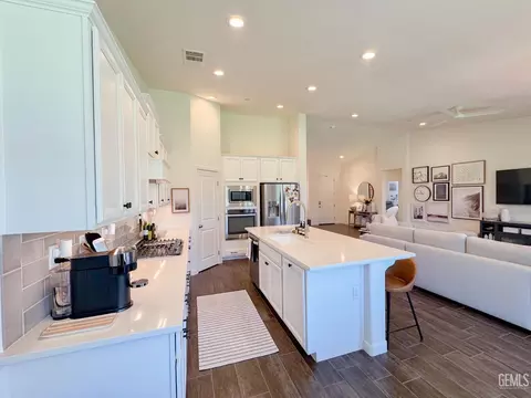 9926 Biscayne Dr, Bakersfield, CA 93311 photo 12