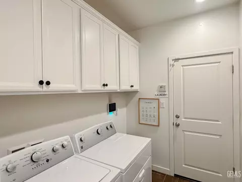 9926 Biscayne Dr, Bakersfield, CA 93311 photo 18