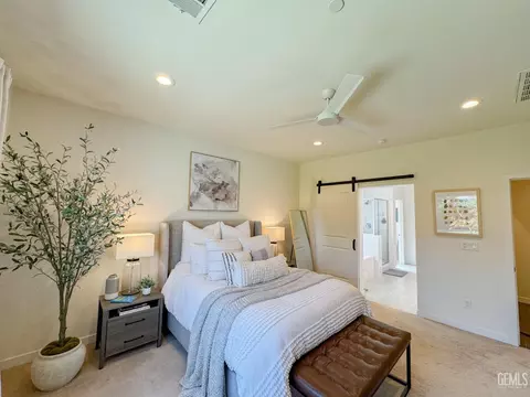 9926 Biscayne Dr, Bakersfield, CA 93311 photo 27