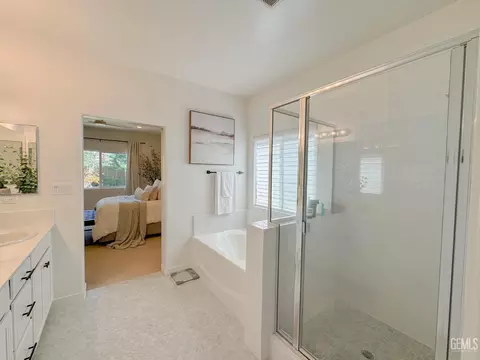 9926 Biscayne Dr, Bakersfield, CA 93311 photo 32