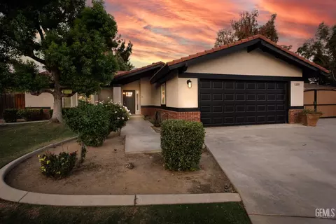 6900 Aztec Way, Bakersfield, CA 93308