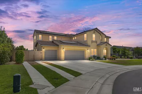 15617 Avanti Dr, Bakersfield, CA 93314