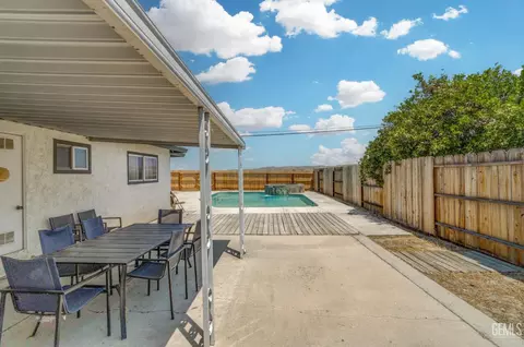 408 E Woodrow St, Taft, CA 93268 photo 33