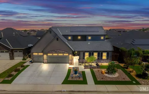 14822 Plumeria Ct, Bakersfield, CA 93314