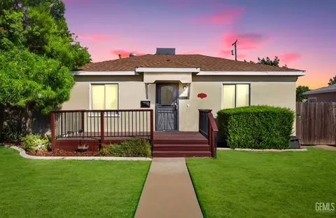 623 Charlana Dr, Bakersfield, CA 93308
