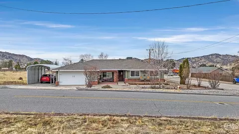 18181 Bowie St, Tehachapi, CA 93561 photo 1