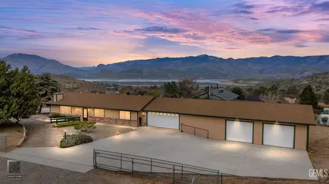 6117 Quail Dr, Lake Isabella, CA 93240