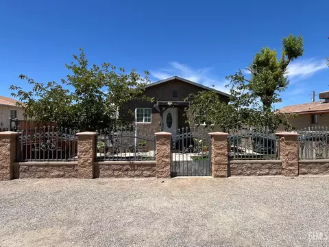 517 Polk St, Taft, CA 93268 photo 1