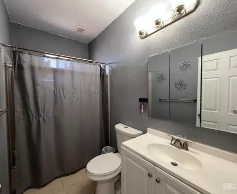 517 Polk St, Taft, CA 93268 photo 11