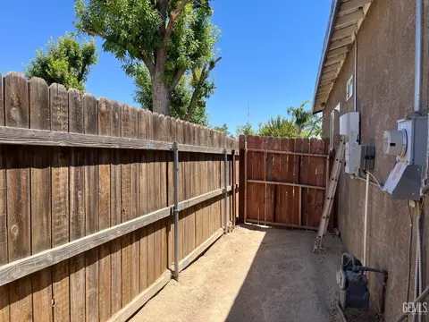 517 Polk St, Taft, CA 93268 photo 22