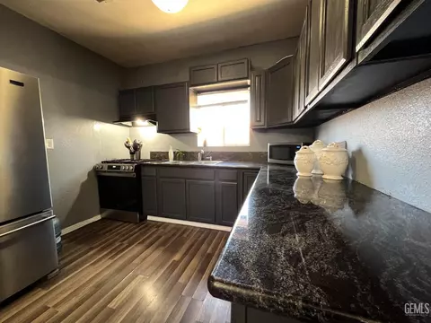 517 Polk St, Taft, CA 93268 photo 8