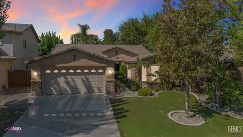 11814 Grecian Laurel Dr, Bakersfield, CA 93311