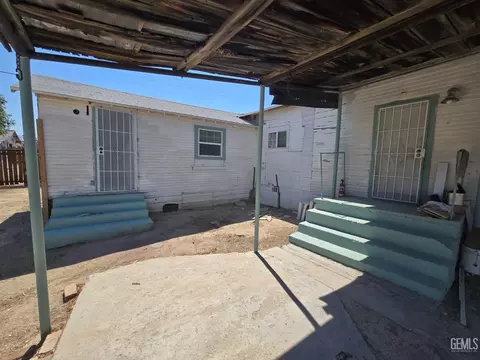 Exterior - 23321 Baker Ave, Fellows, CA 93224 photo 6 of 12