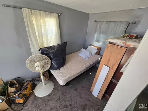 Bedroom - 23321 Baker Ave, Fellows, CA 93224 photo 2 of 2