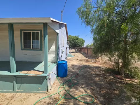 Exterior - 23321 Baker Ave, Fellows, CA 93224 photo 4 of 12